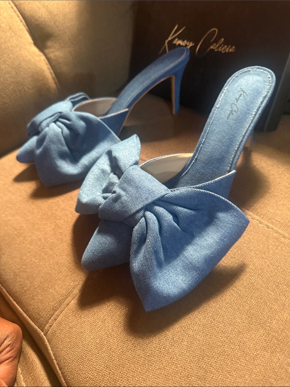 New never worn Denim Bow Mule Heels - Blue Women’s Slide Sandals